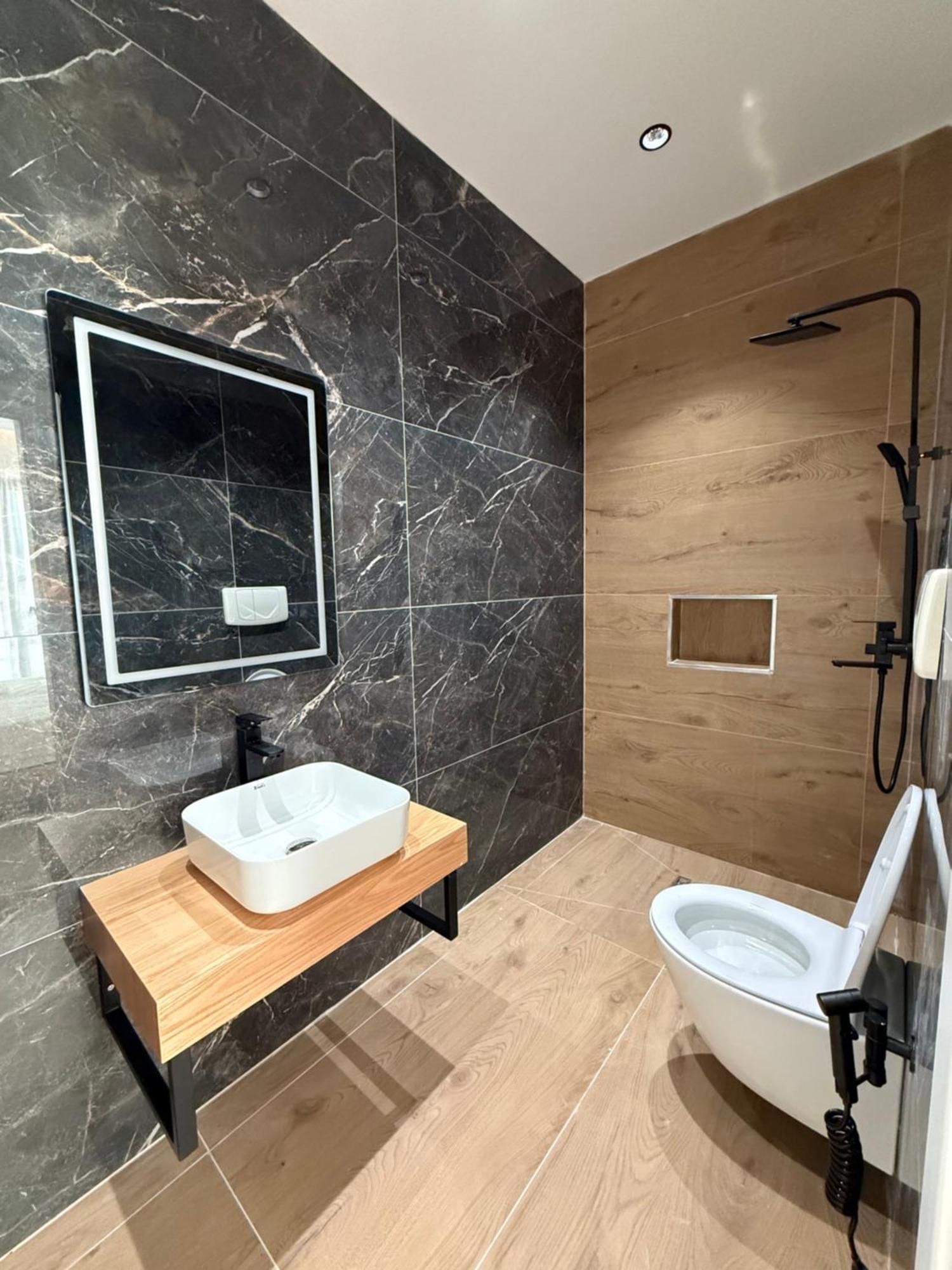 Imperial 4*